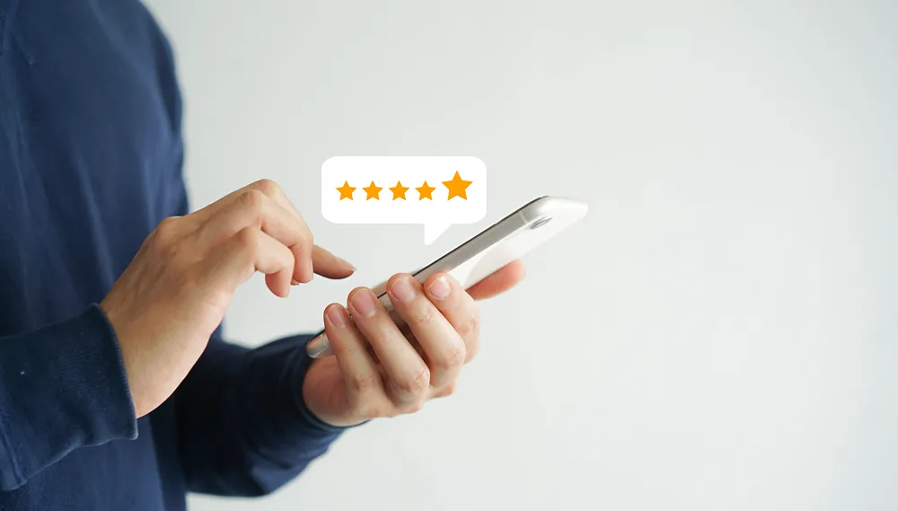 A person leaving a 5 star review.