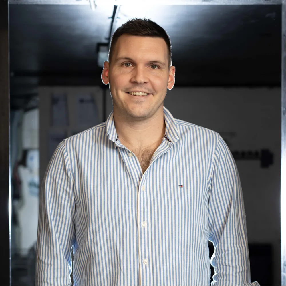 Headshot of Luke Fribbens